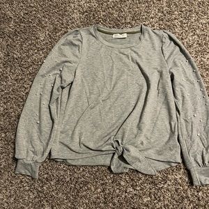 Long sleeve blouse only wear once. Size medium color grey